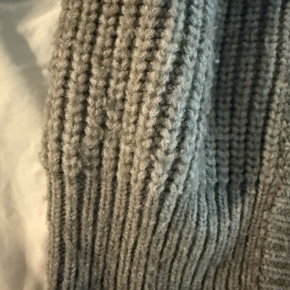Commense  sweater - Picture 4 of 6